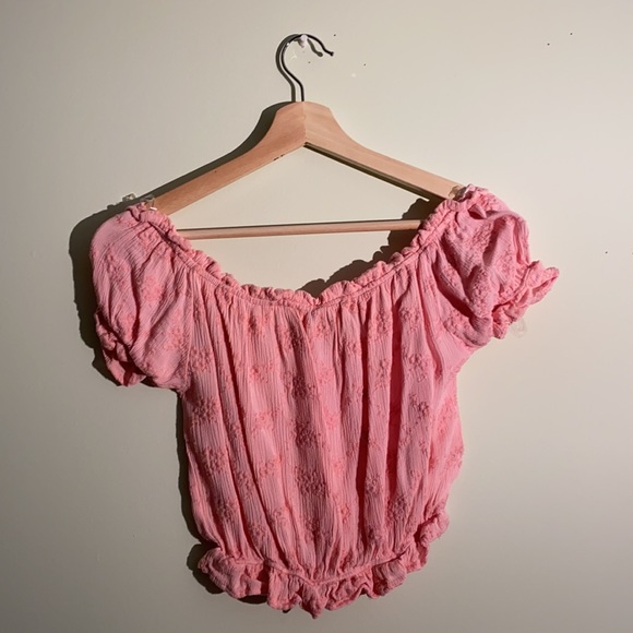 Off-the-shoulder Ruffle Crop Top - Picture 2 of 5